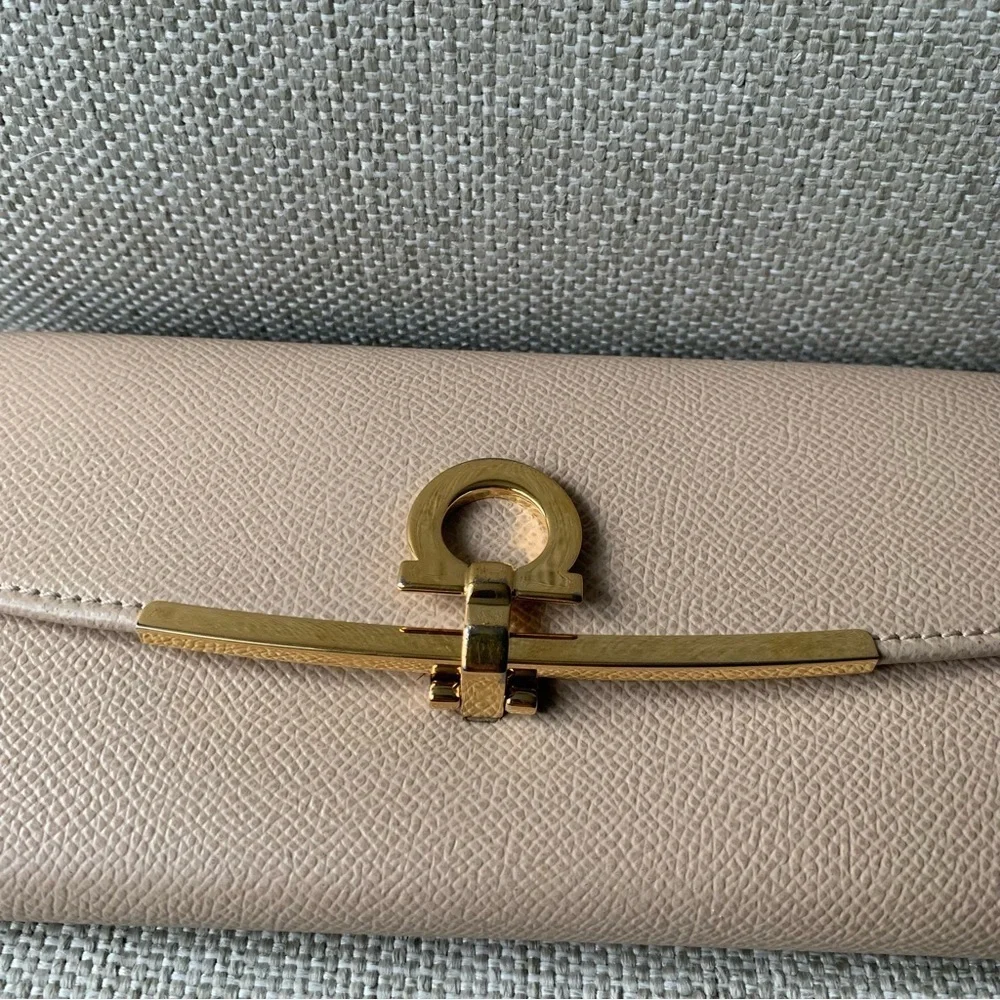 Salvatore Farragamo Gancini Continental wallet